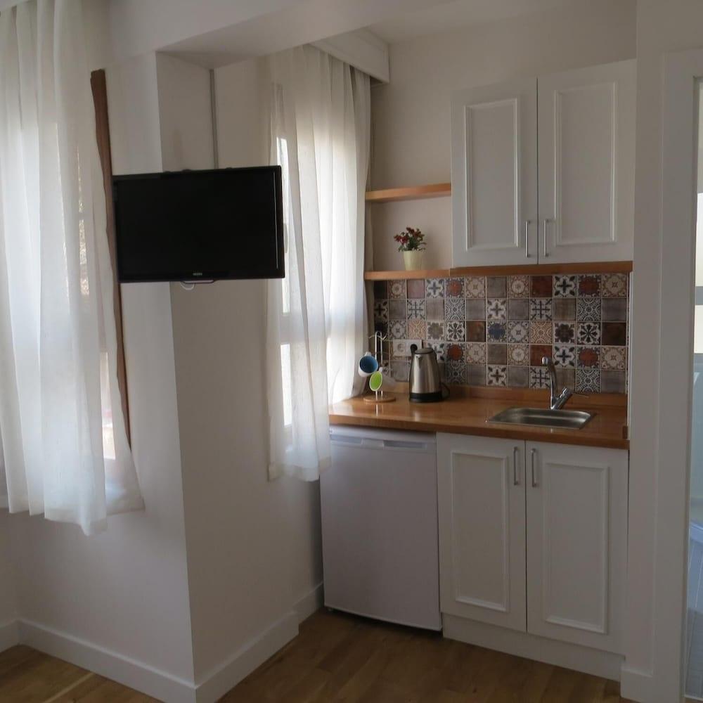 Neva Flats Taksim Hotell Istanbul Exteriör bild